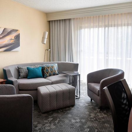 Courtyard By Marriott Denver Central Park エクステリア 写真
