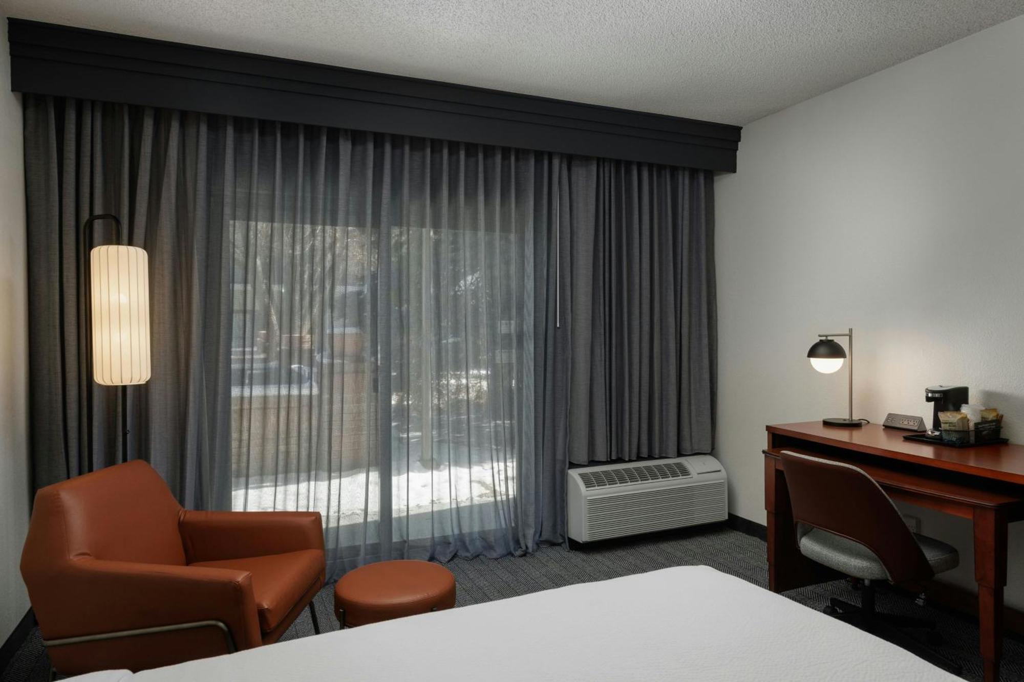 Courtyard By Marriott Denver Central Park エクステリア 写真