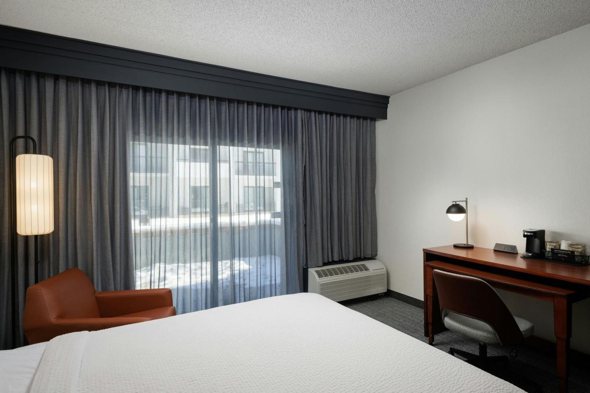 Courtyard By Marriott Denver Central Park エクステリア 写真
