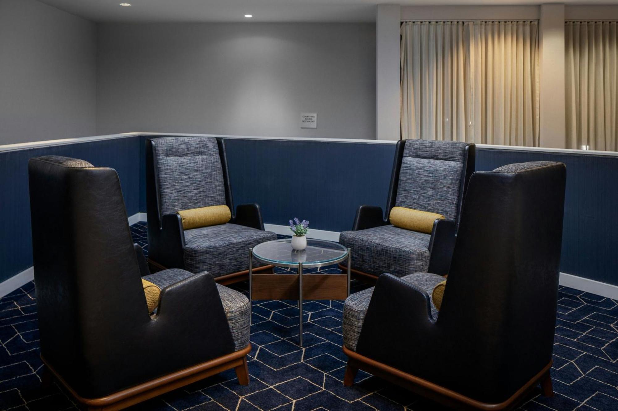 Courtyard By Marriott Denver Central Park エクステリア 写真
