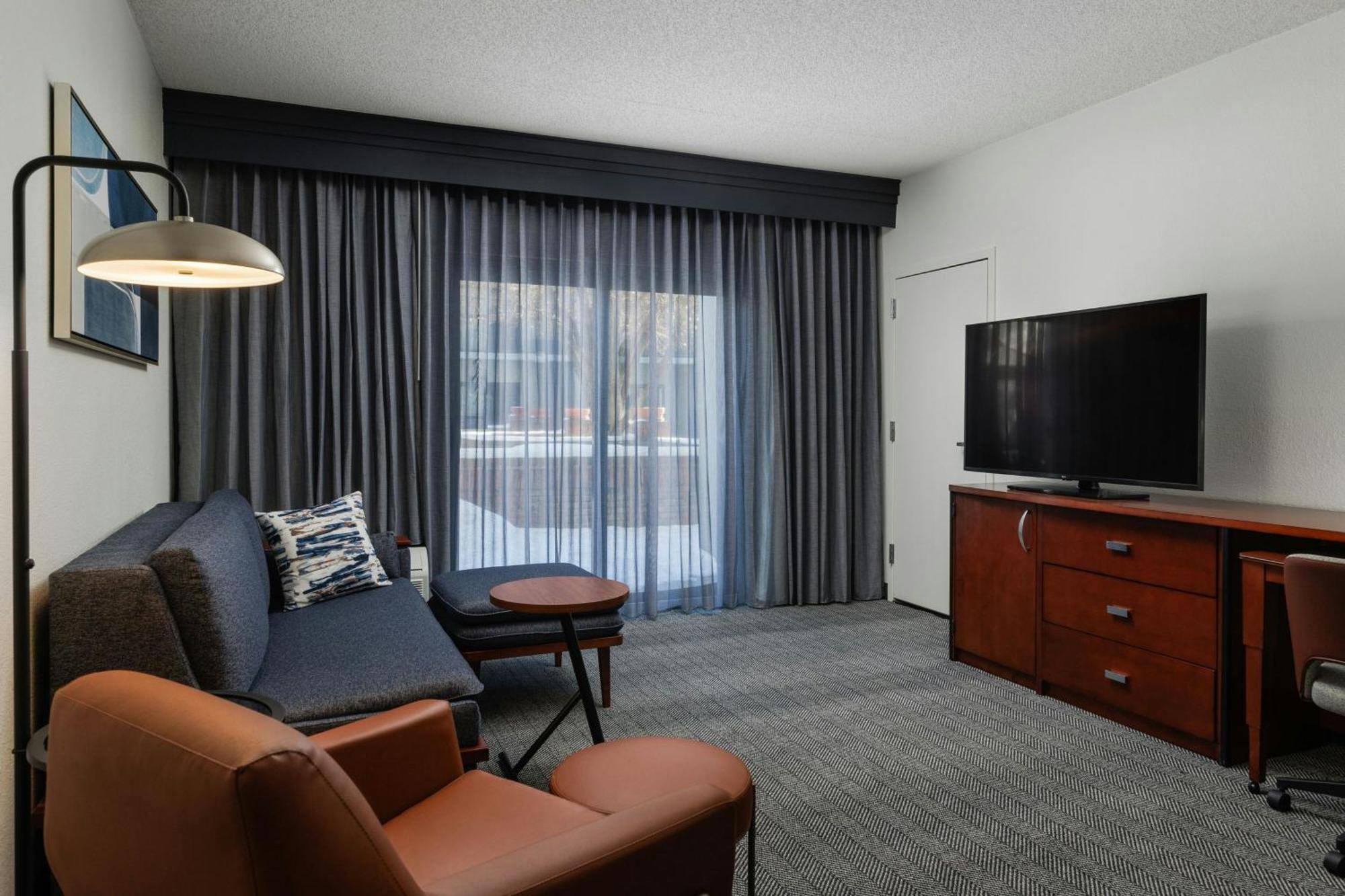 Courtyard By Marriott Denver Central Park エクステリア 写真