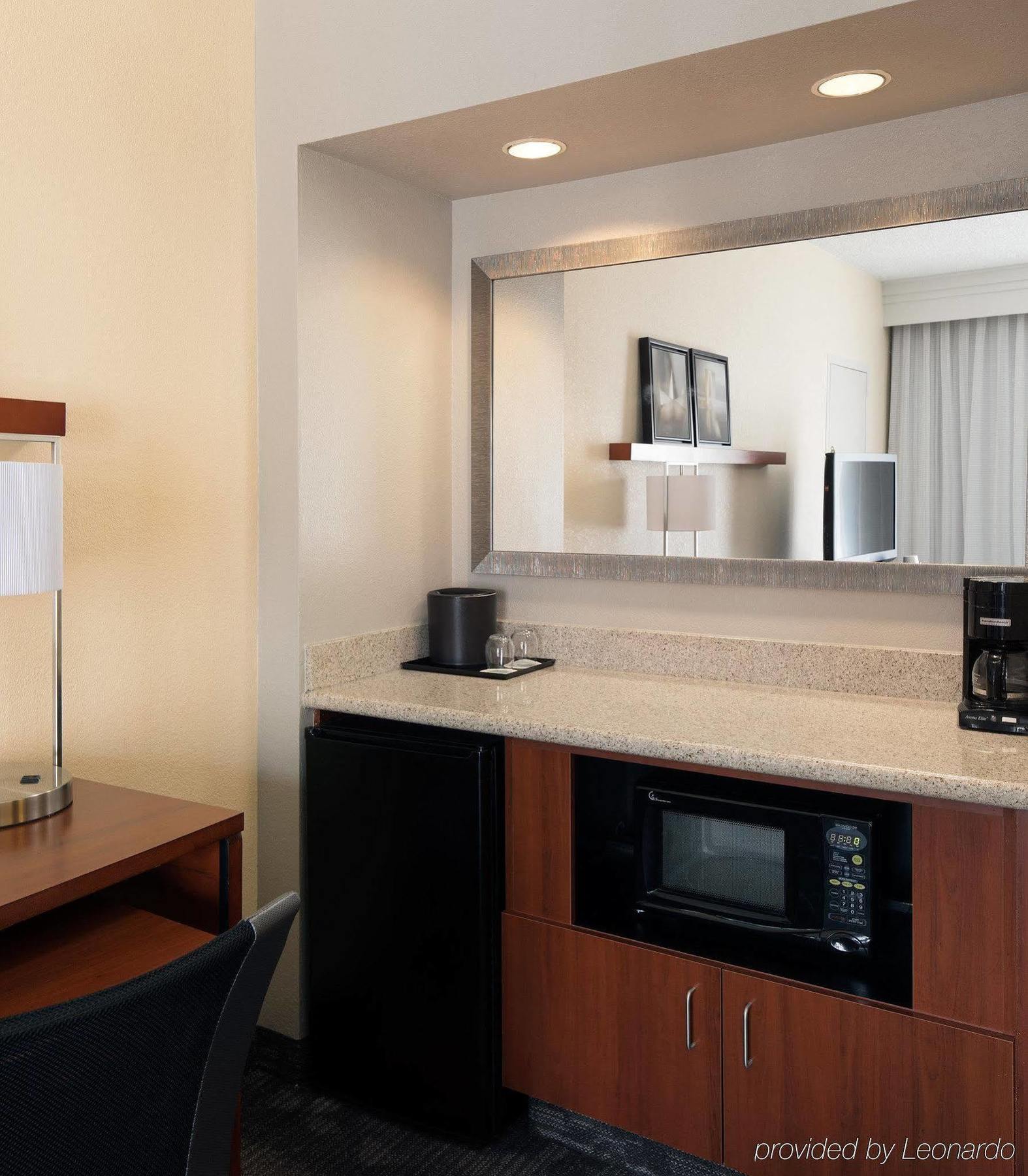 Courtyard By Marriott Denver Central Park エクステリア 写真